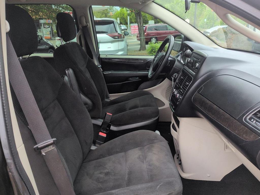 Thumbnail: 2015 Dodge Grand Caravan - 12