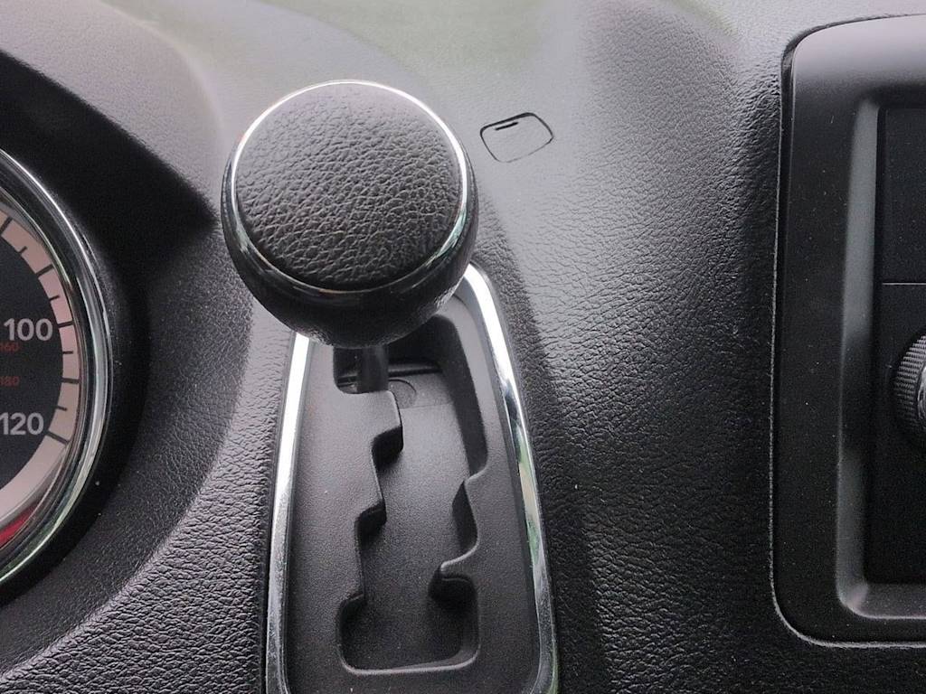 Thumbnail: 2015 Dodge Grand Caravan - 33