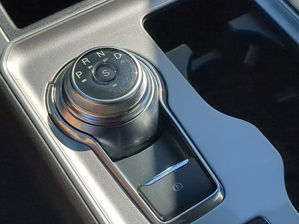 Thumbnail: 2024 Ford Edge - 36