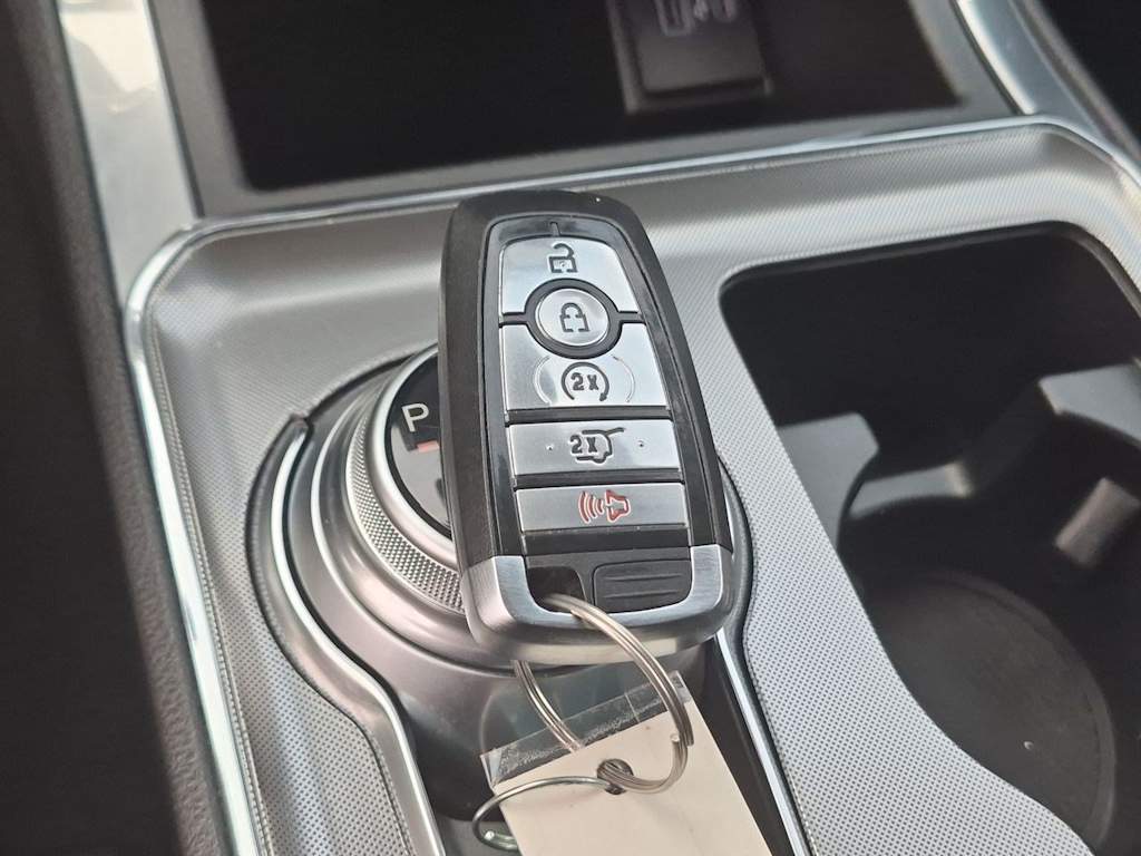 Thumbnail: 2022 Ford Edge - 38
