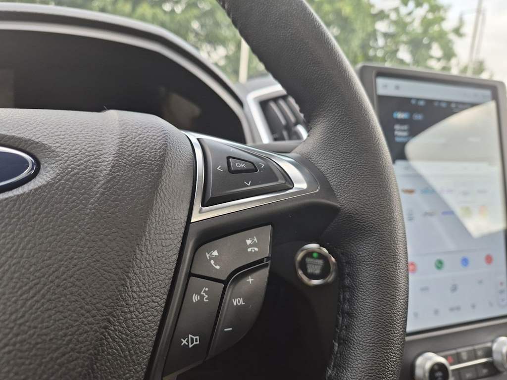 Thumbnail: 2022 Ford Edge - 31