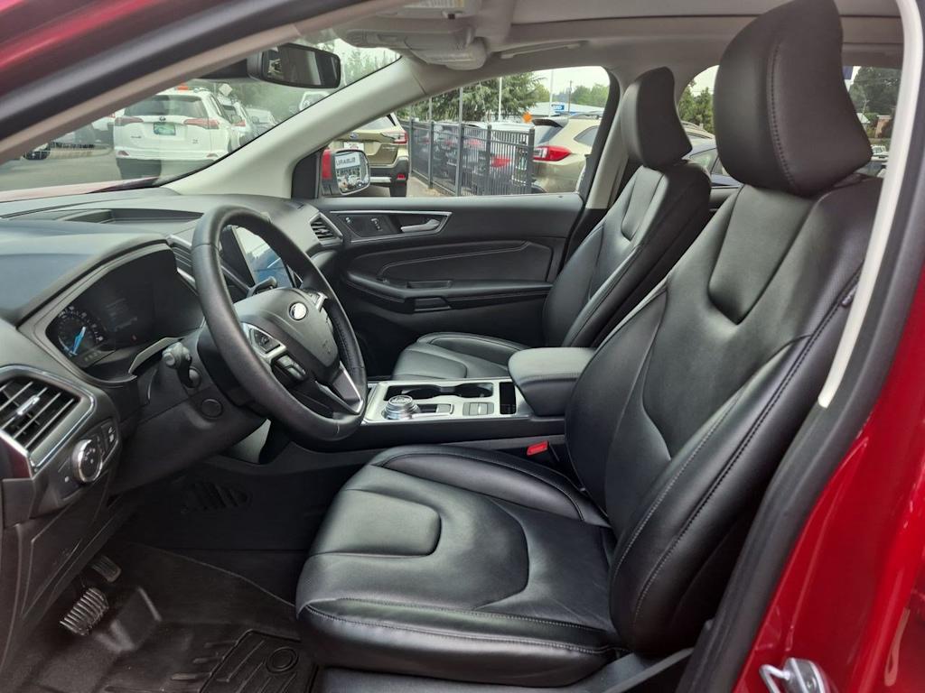 Thumbnail: 2022 Ford Edge - 9