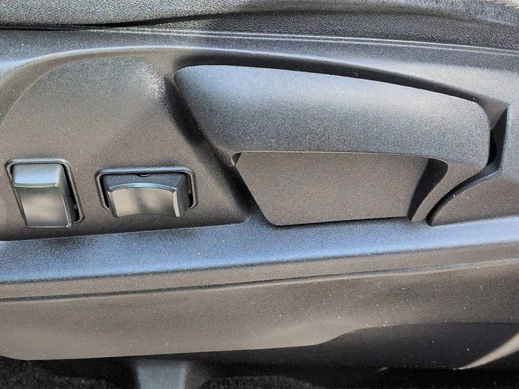 Thumbnail: 2016 Chevrolet Equinox - 25