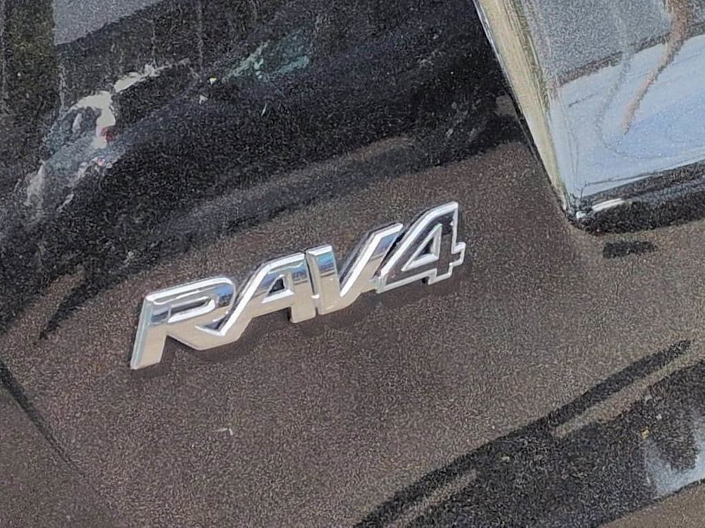 Thumbnail: 2016 Toyota RAV4 - 6