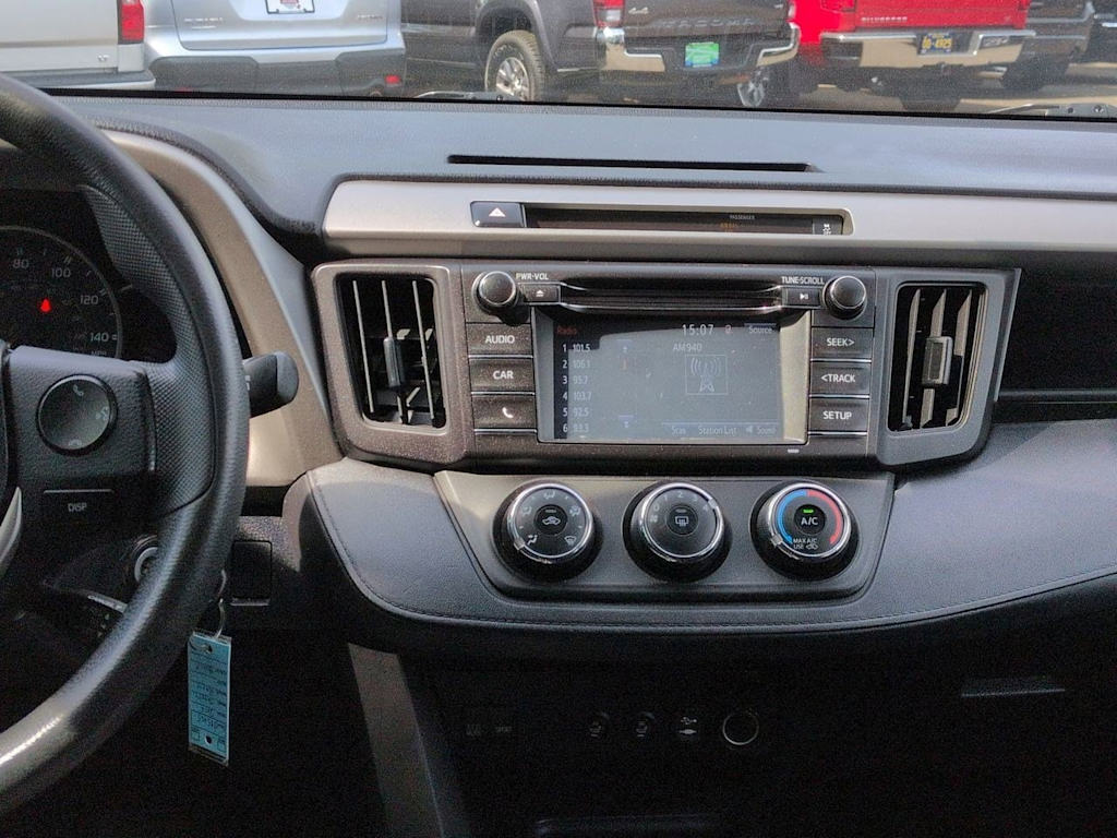 Thumbnail: 2016 Toyota RAV4 - 13
