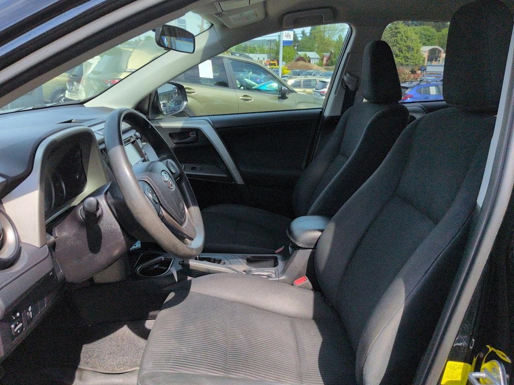 Thumbnail: 2016 Toyota RAV4 - 9