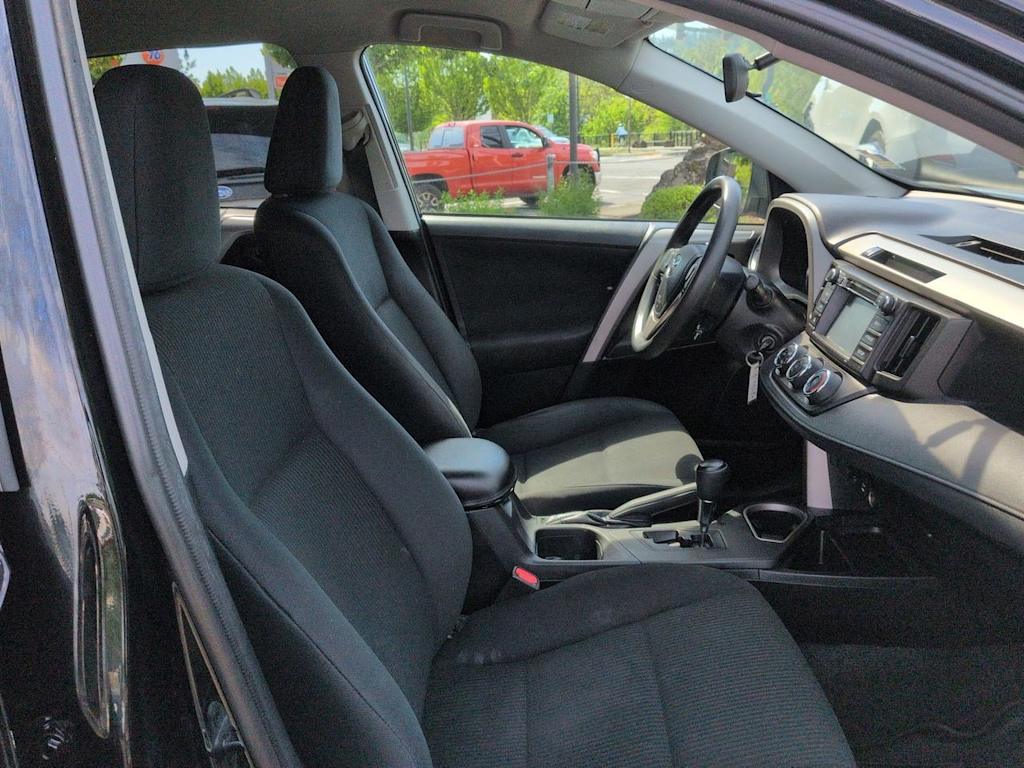 Thumbnail: 2016 Toyota RAV4 - 10