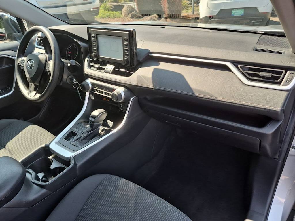 Thumbnail: 2019 Toyota RAV4 - 12