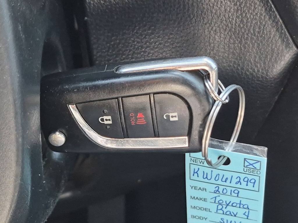 Thumbnail: 2019 Toyota RAV4 - 35