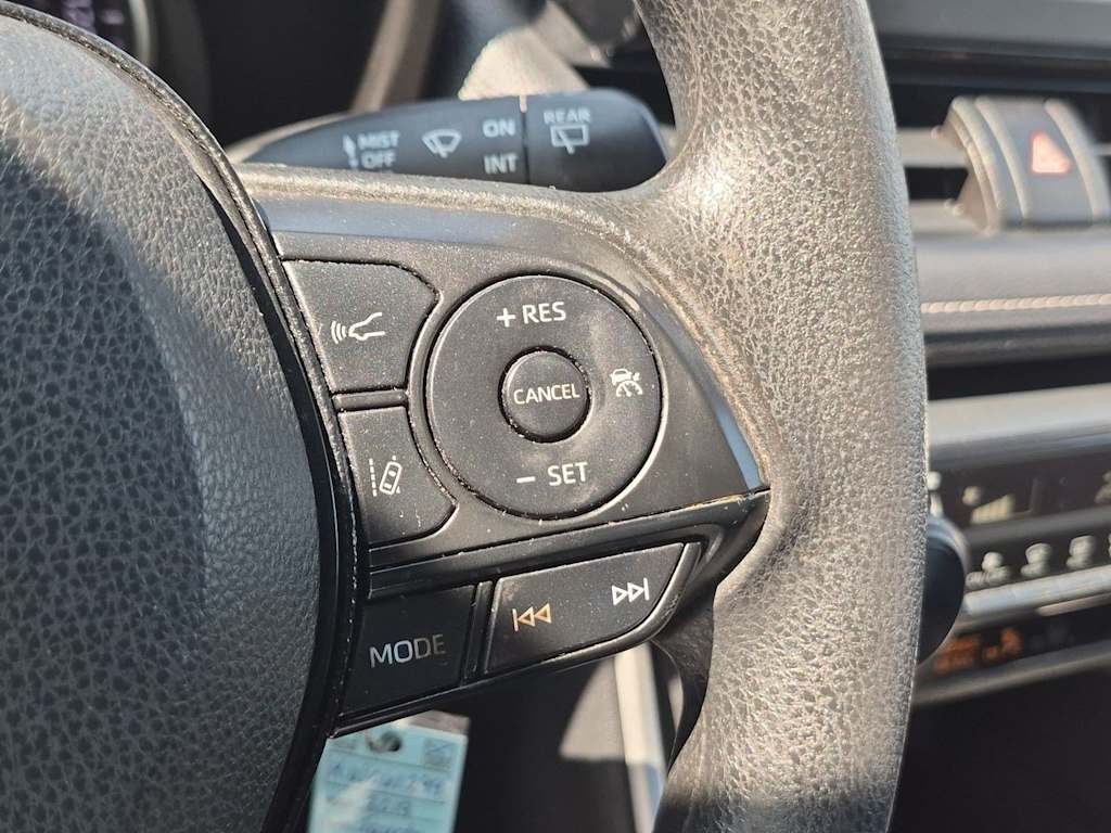 Thumbnail: 2019 Toyota RAV4 - 28