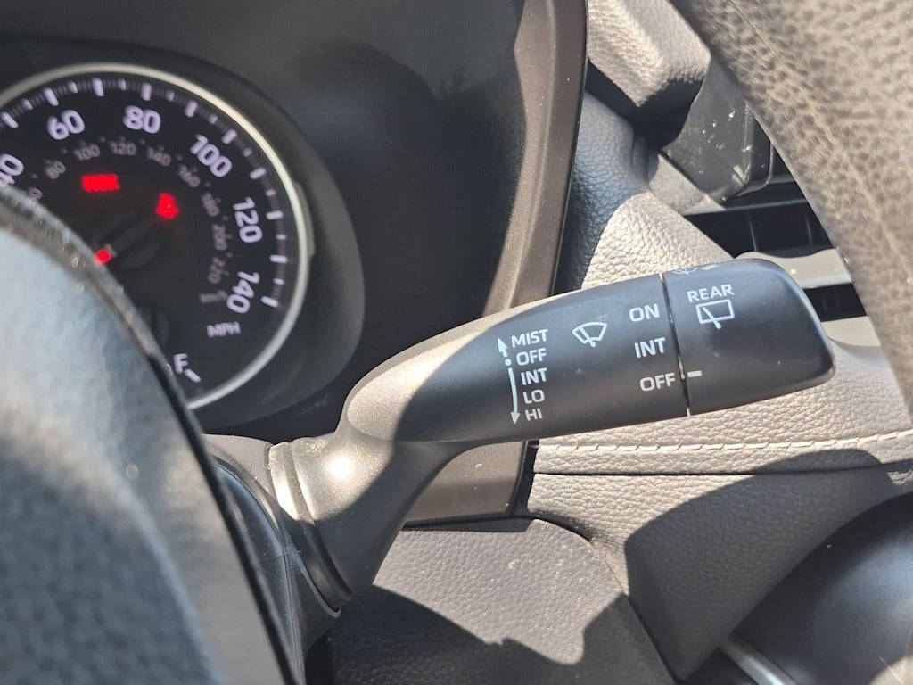 Thumbnail: 2019 Toyota RAV4 - 15