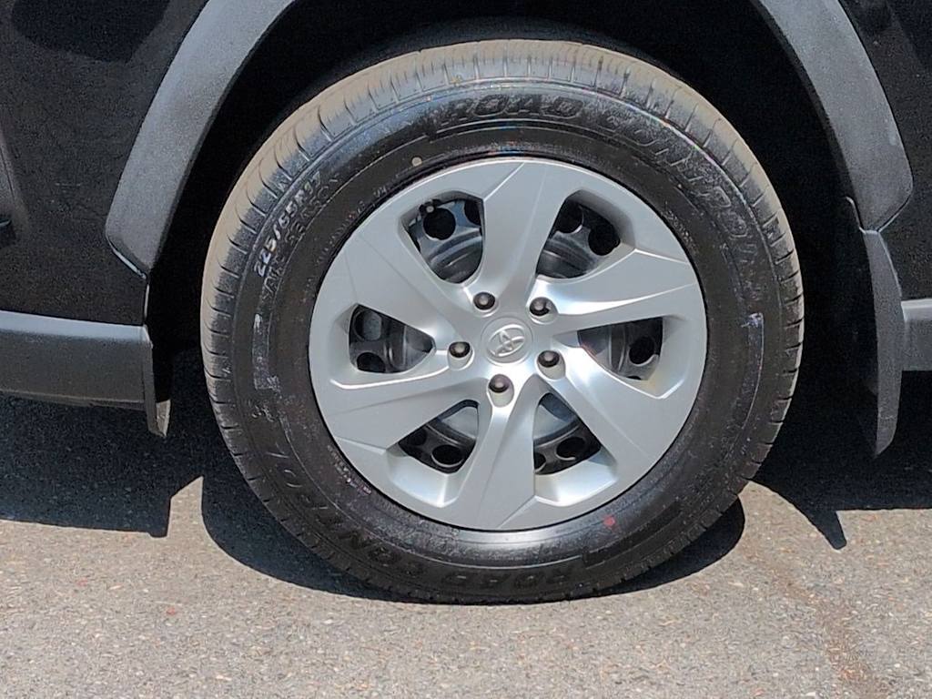 Thumbnail: 2021 Toyota RAV4 - 8