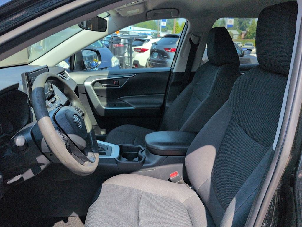 Thumbnail: 2021 Toyota RAV4 - 10