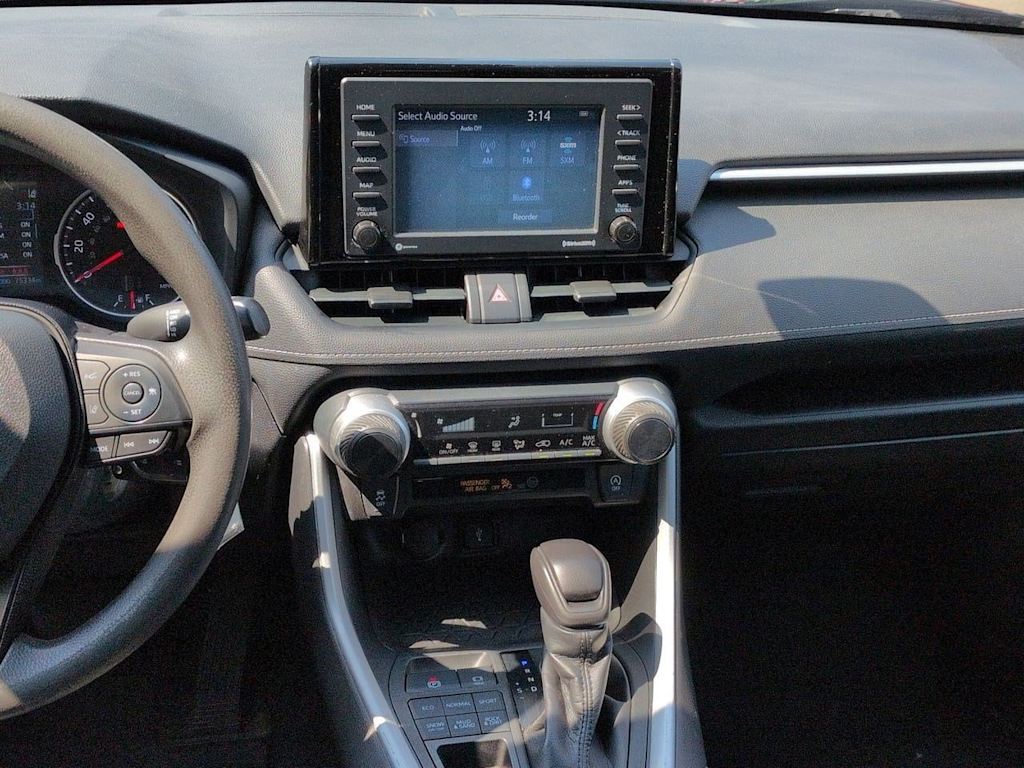 Thumbnail: 2021 Toyota RAV4 - 31