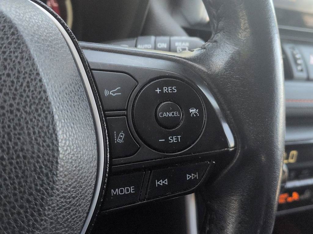 Thumbnail: 2019 Toyota RAV4 - 32