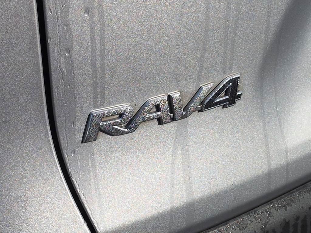 Thumbnail: 2019 Toyota RAV4 - 25