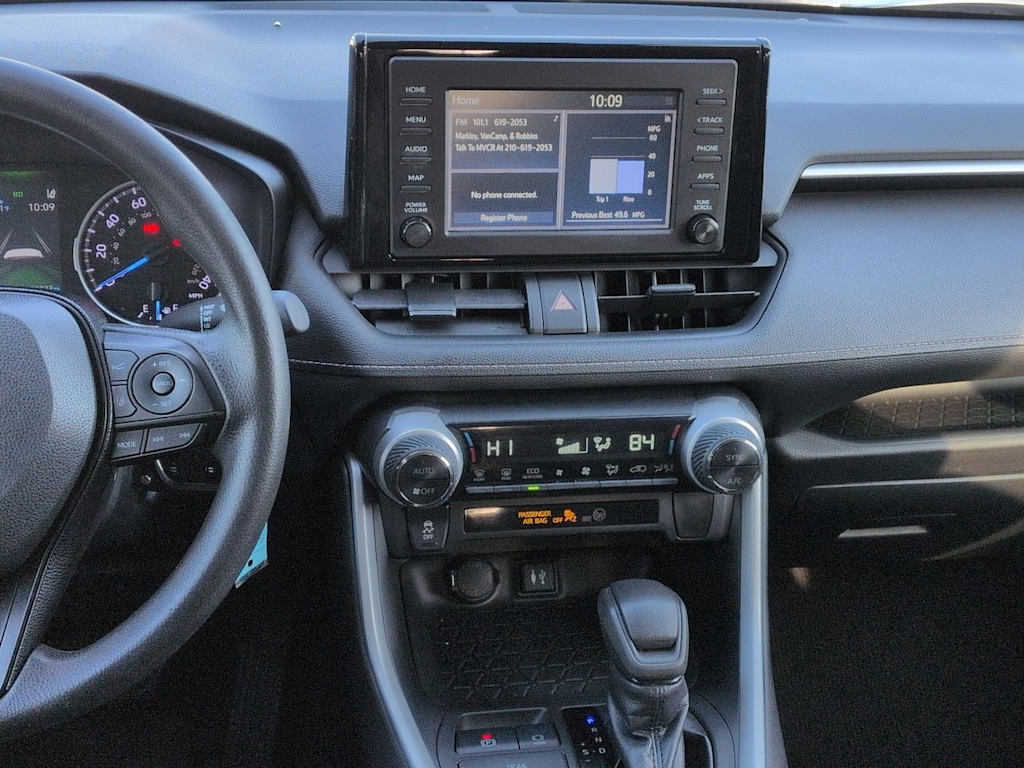 Thumbnail: 2019 Toyota RAV4 - 15