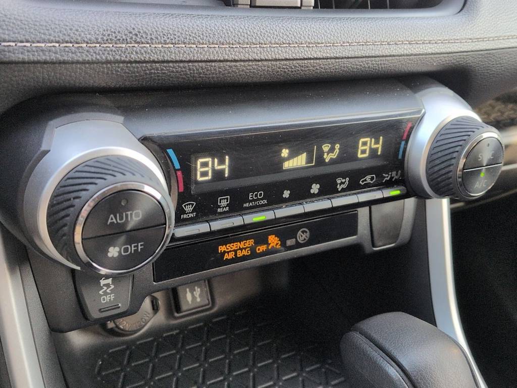 Thumbnail: 2019 Toyota RAV4 - 33