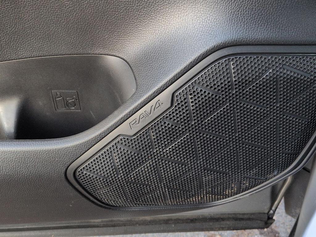 Thumbnail: 2019 Toyota RAV4 - 35