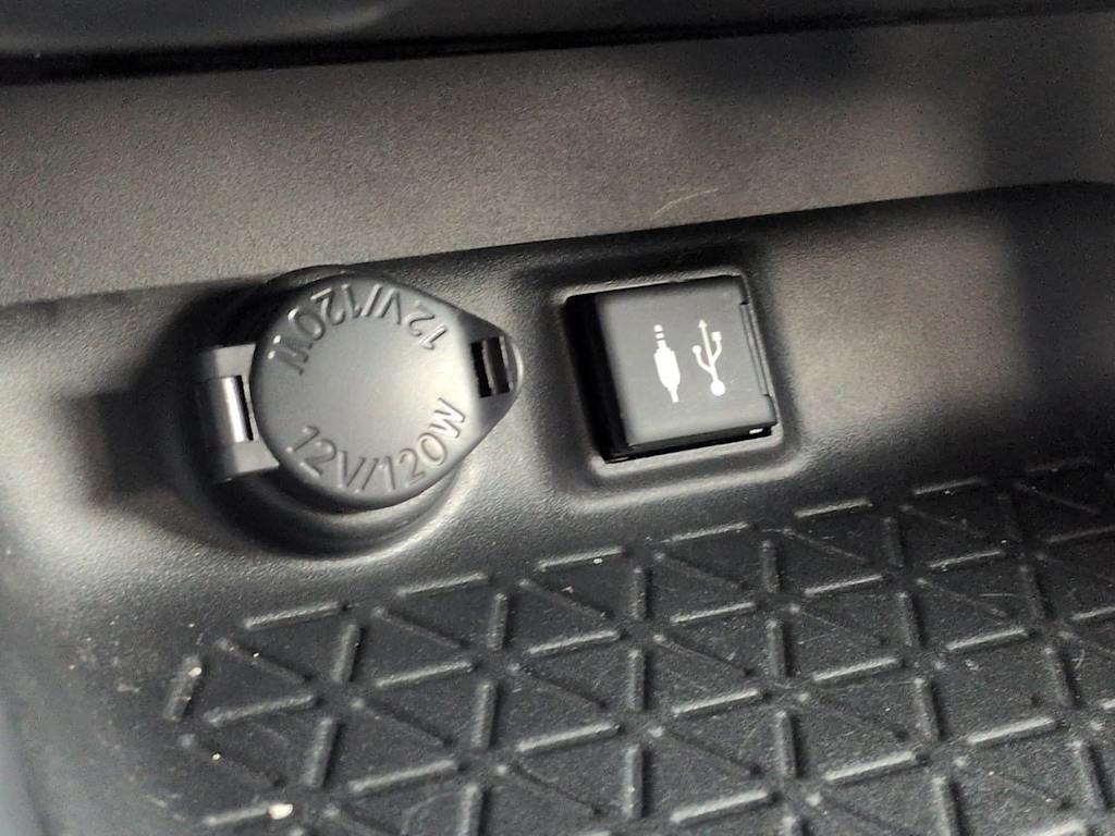 Thumbnail: 2019 Toyota RAV4 - 36