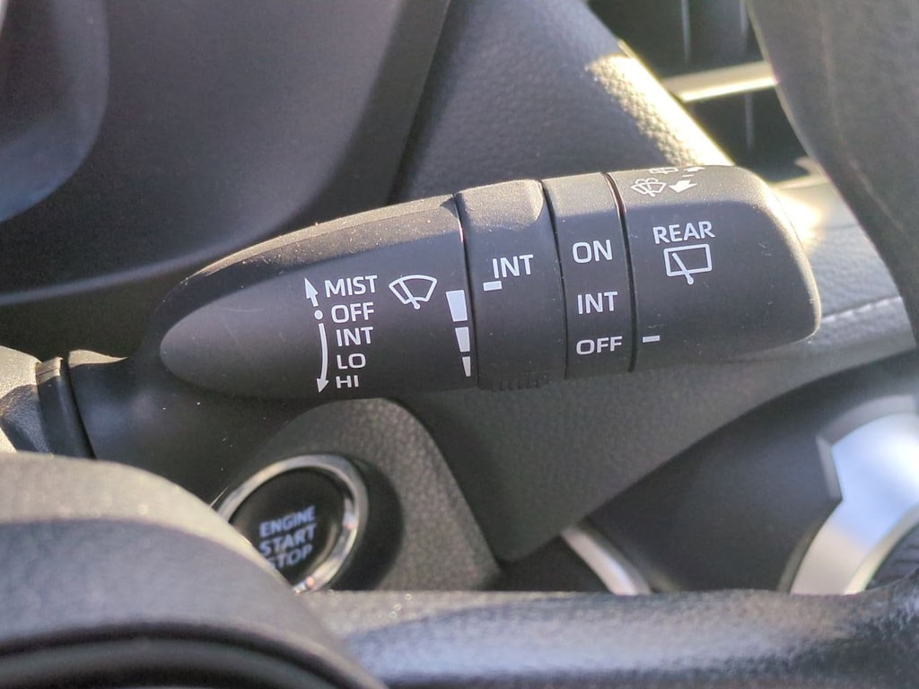 2022 Toyota RAV4 XLE 31