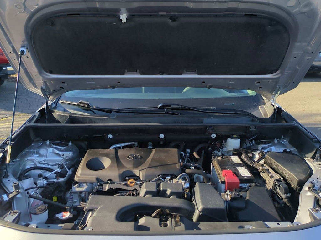 2022 Toyota RAV4 XLE 9