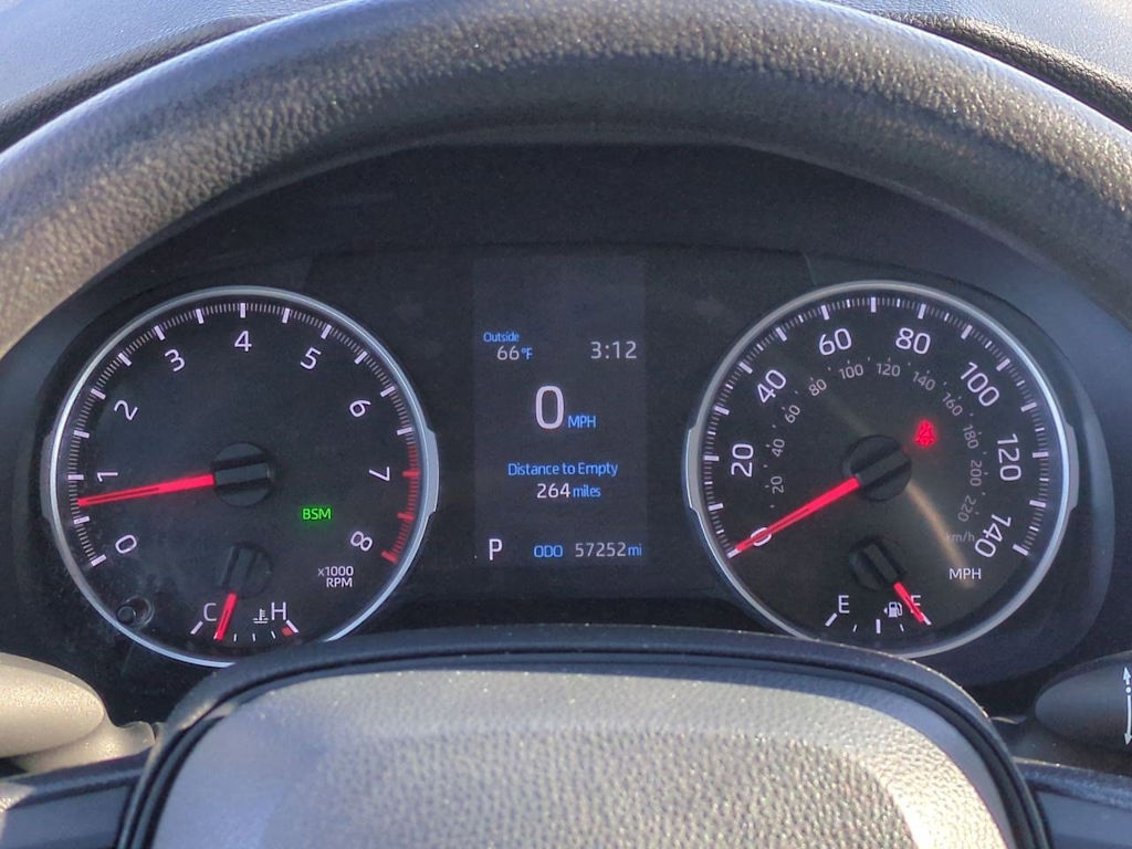 2022 Toyota RAV4 XLE 17