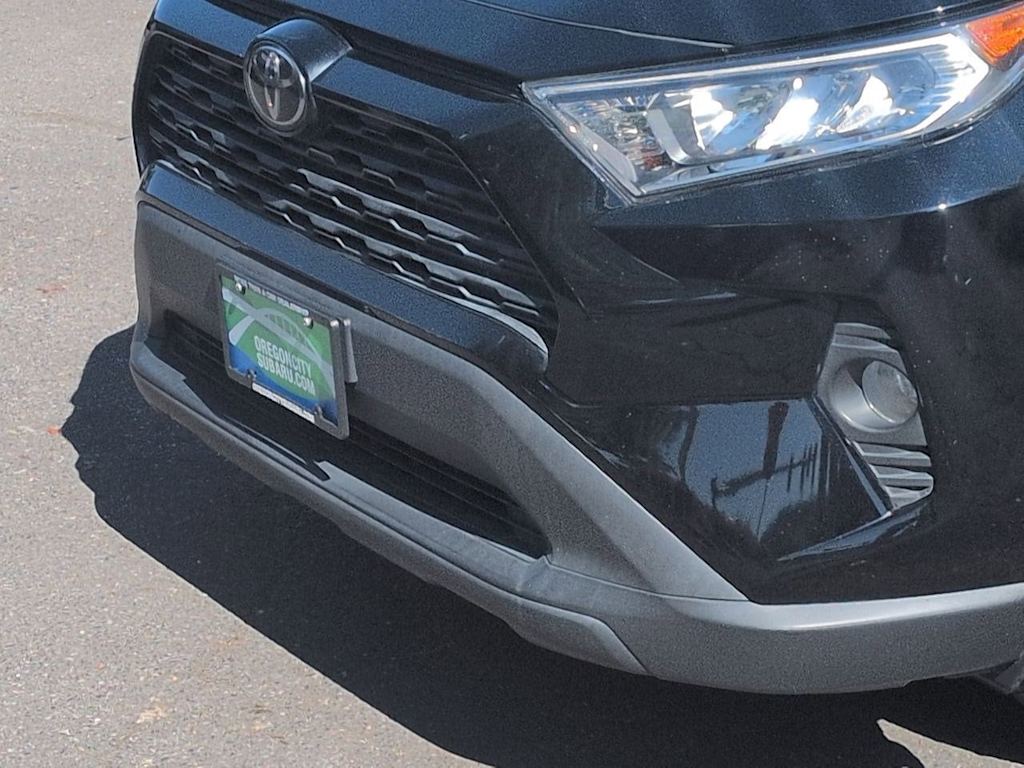 Thumbnail: 2021 Toyota RAV4 - 7