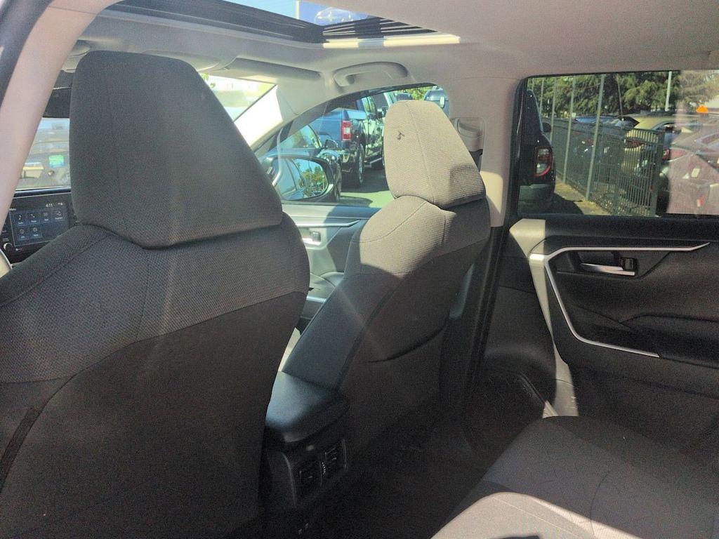 Thumbnail: 2021 Toyota RAV4 - 12