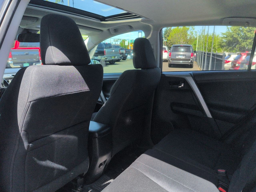 Thumbnail: 2017 Toyota RAV4 - 12