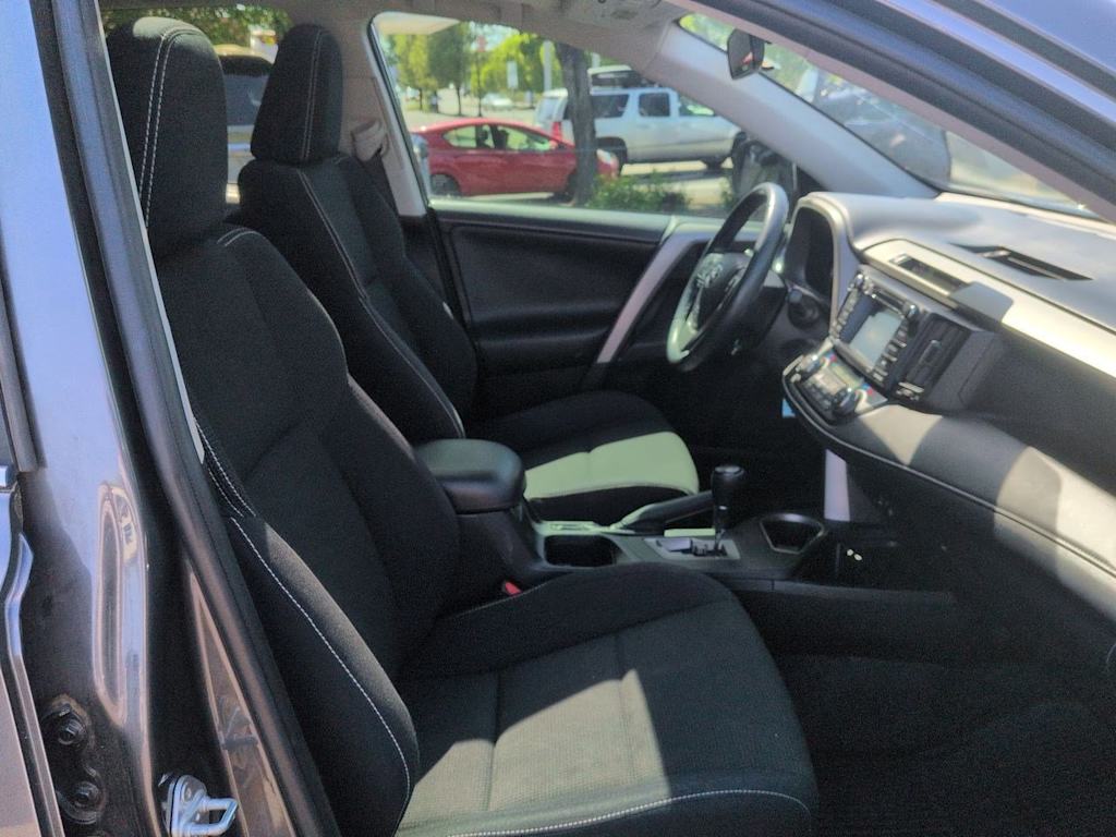 Thumbnail: 2017 Toyota RAV4 - 11