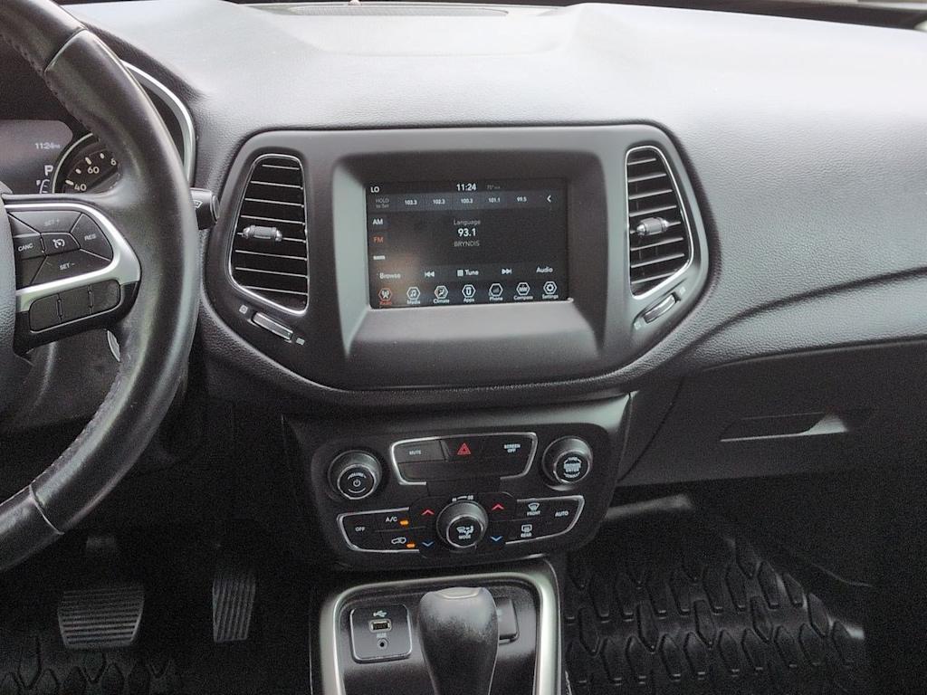 Thumbnail: 2018 Jeep Compass - 16