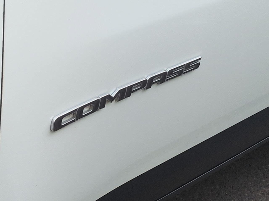 Thumbnail: 2018 Jeep Compass - 26
