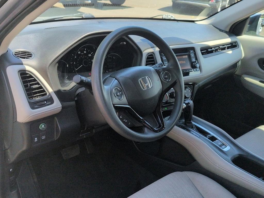 Thumbnail: 2017 Honda HR-V - 2