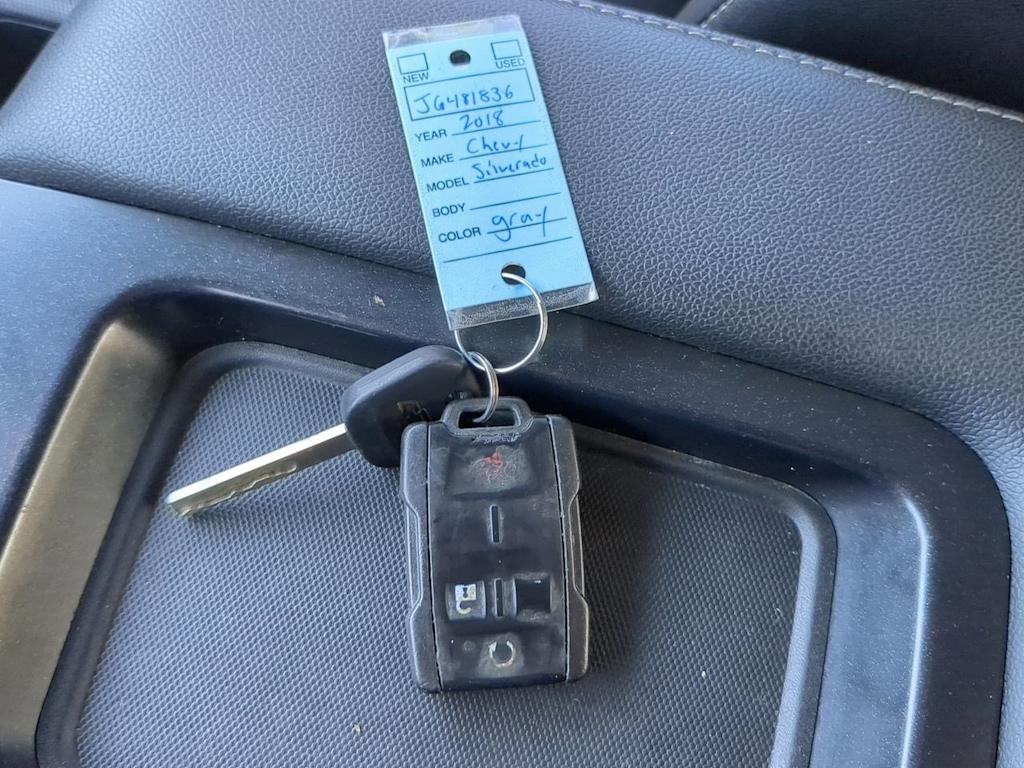 Thumbnail: 2018 Chevrolet Silverado 1500 - 18