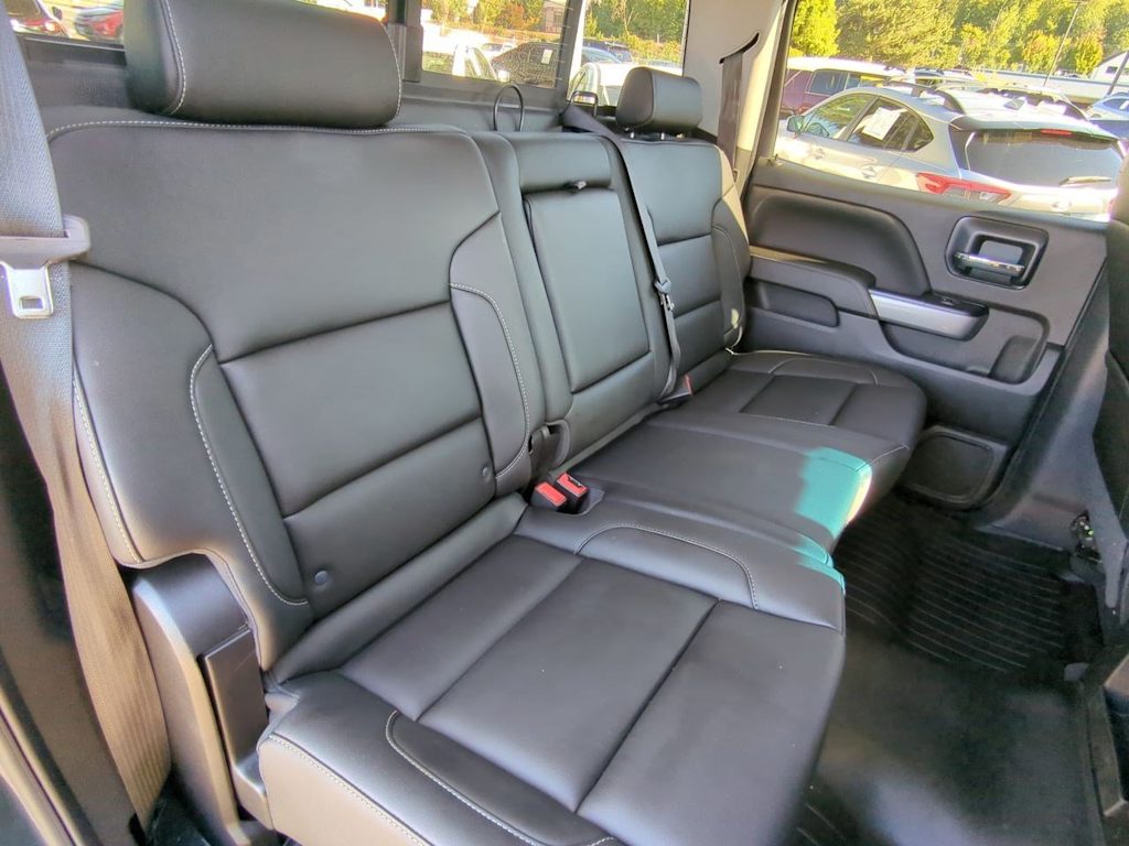 Thumbnail: 2018 Chevrolet Silverado 1500 - 32