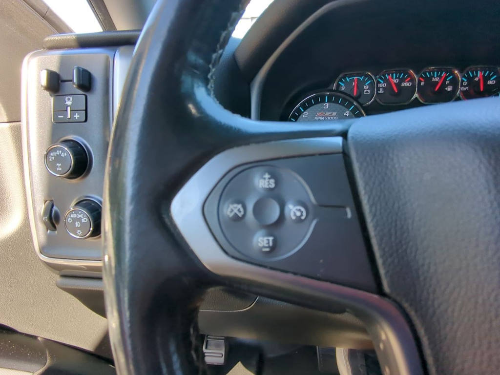 Thumbnail: 2018 Chevrolet Silverado 1500 - 33