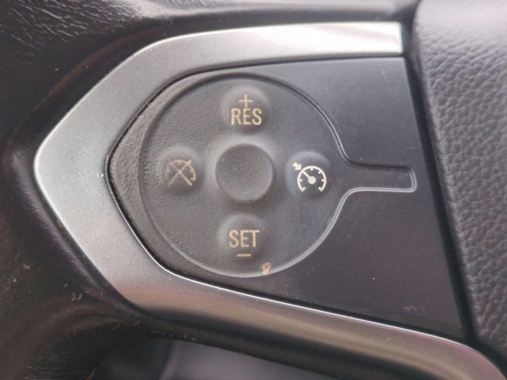 Thumbnail: 2018 Chevrolet Silverado 1500 - 36