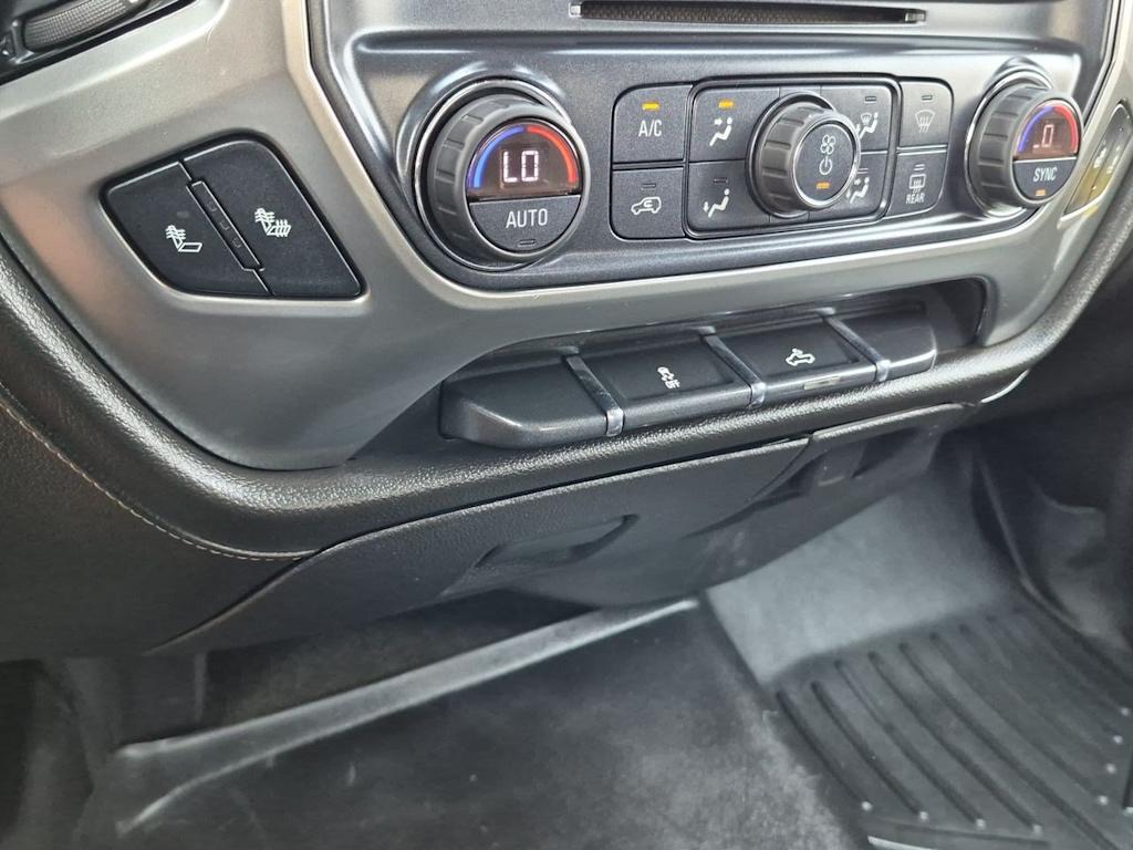 Thumbnail: 2018 Chevrolet Silverado 1500 - 32