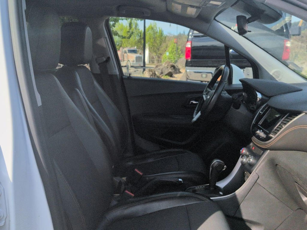 Thumbnail: 2018 Chevrolet Trax - 12