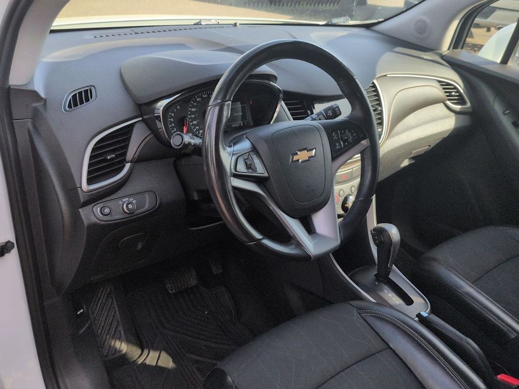 Thumbnail: 2018 Chevrolet Trax - 2