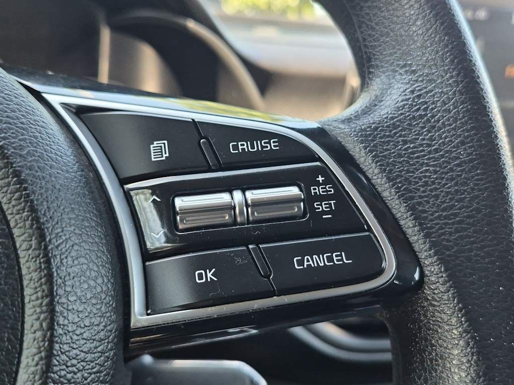 Thumbnail: 2020 Kia Forte - 30