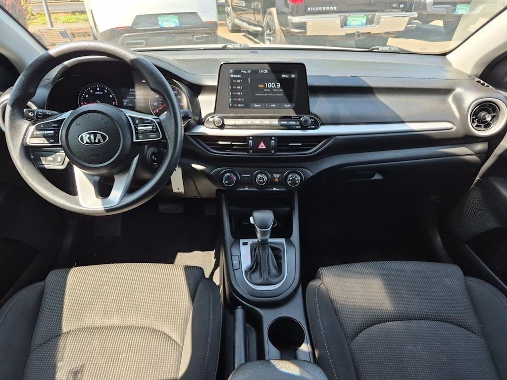Thumbnail: 2020 Kia Forte - 9