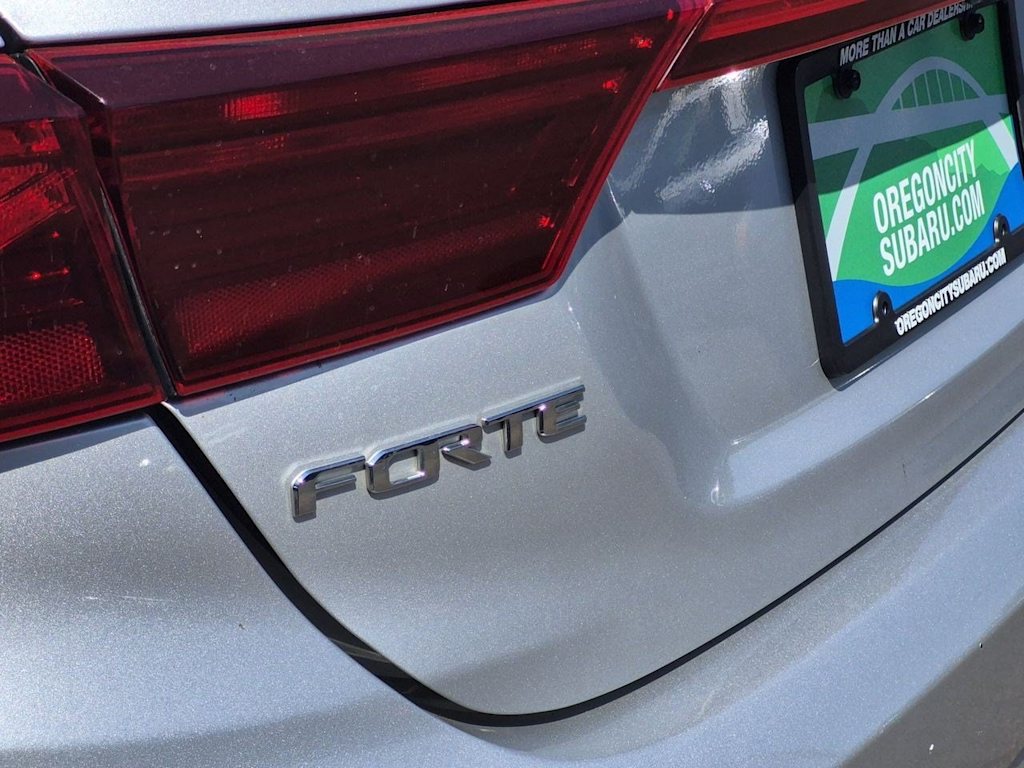 Thumbnail: 2020 Kia Forte - 26