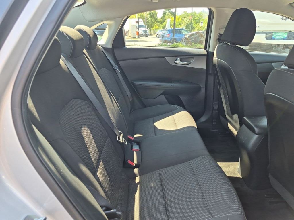 Thumbnail: 2020 Kia Forte - 28