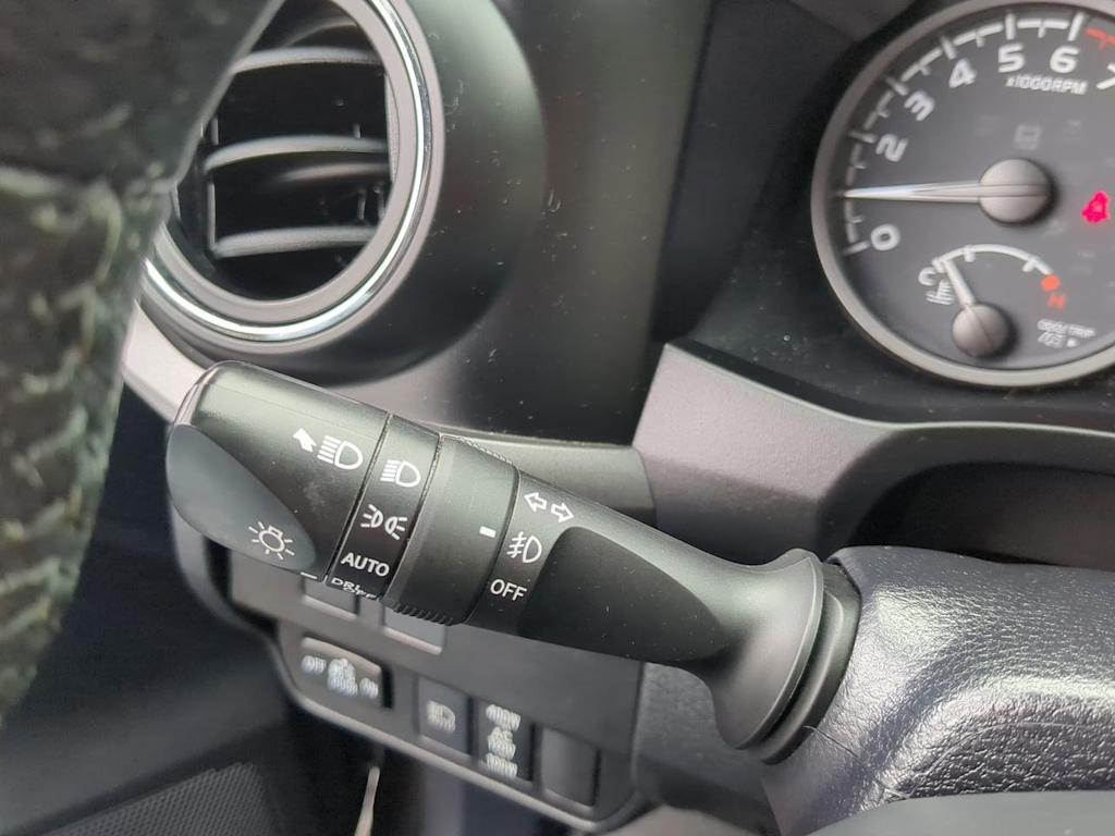 Thumbnail: 2021 Toyota Tacoma - 15