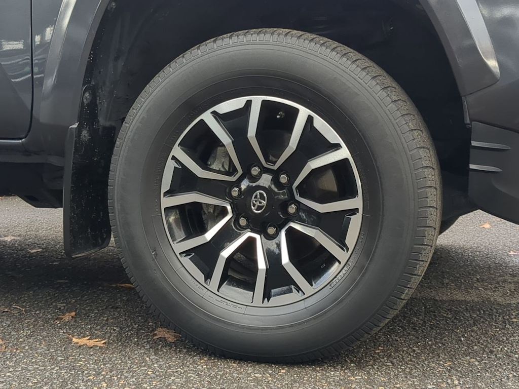 Thumbnail: 2021 Toyota Tacoma - 7