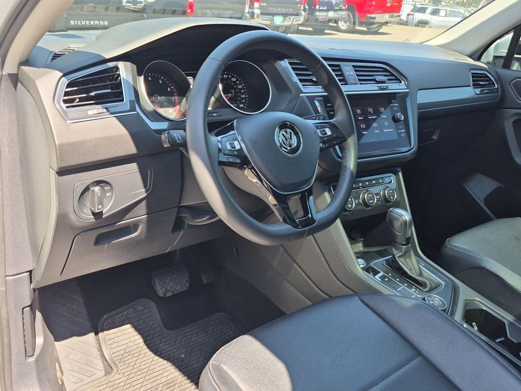 Thumbnail: 2020 Volkswagen Tiguan - 2