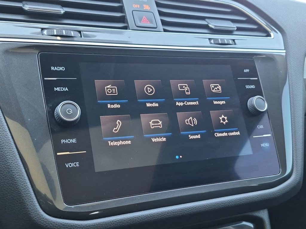 Thumbnail: 2020 Volkswagen Tiguan - 32