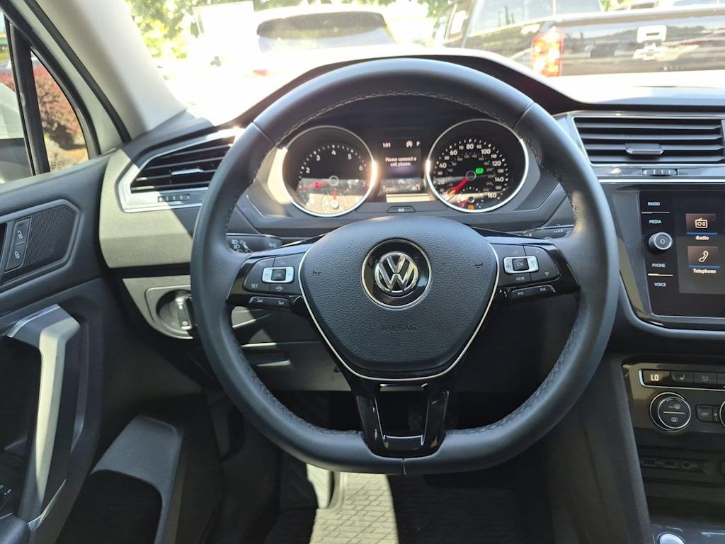 Thumbnail: 2020 Volkswagen Tiguan - 14